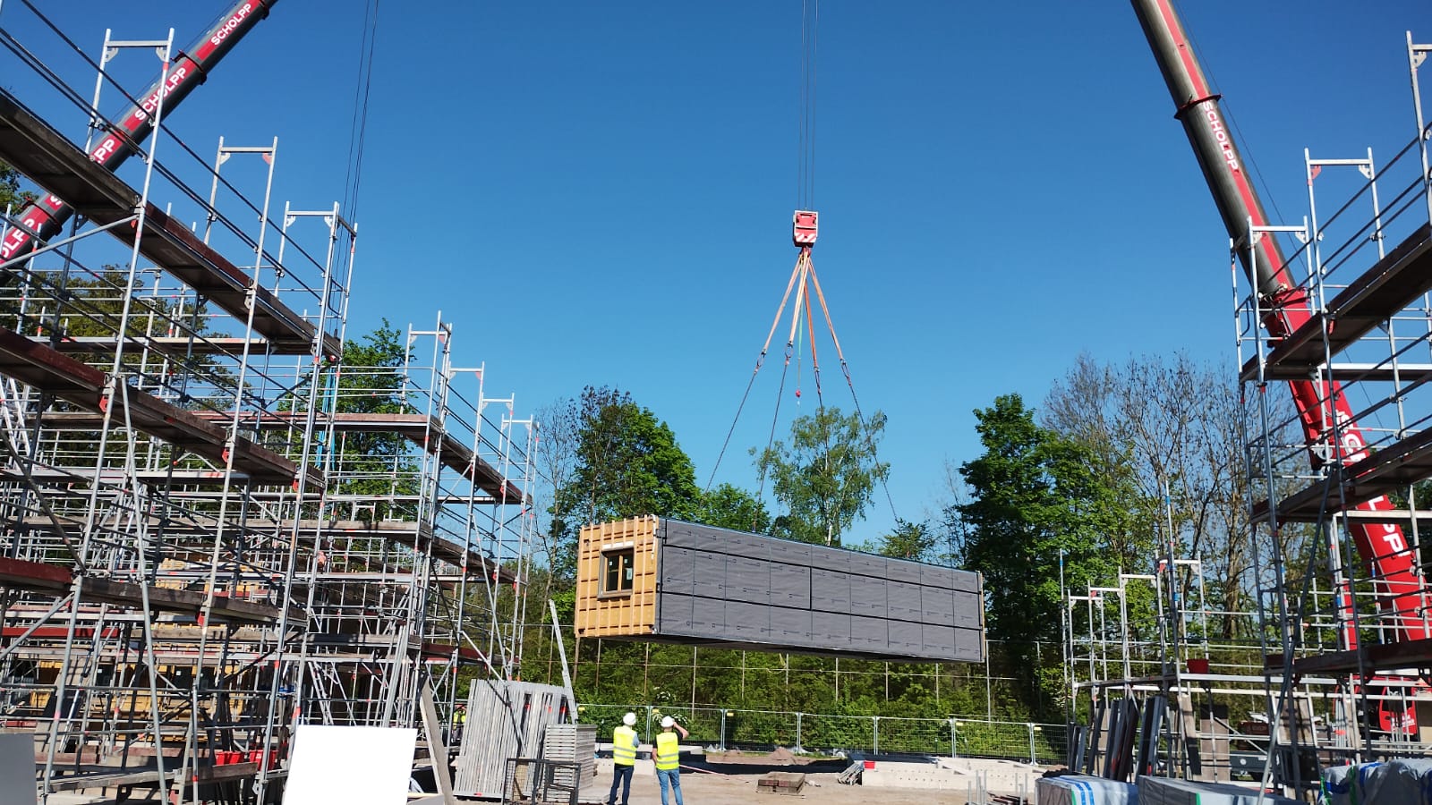 Modulbau mit Kranmontage – WOHLFEIL Container- & Modulbau